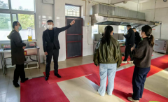 <b>宿松县市场监管局开展长儿园食堂食物平安查抄</b>